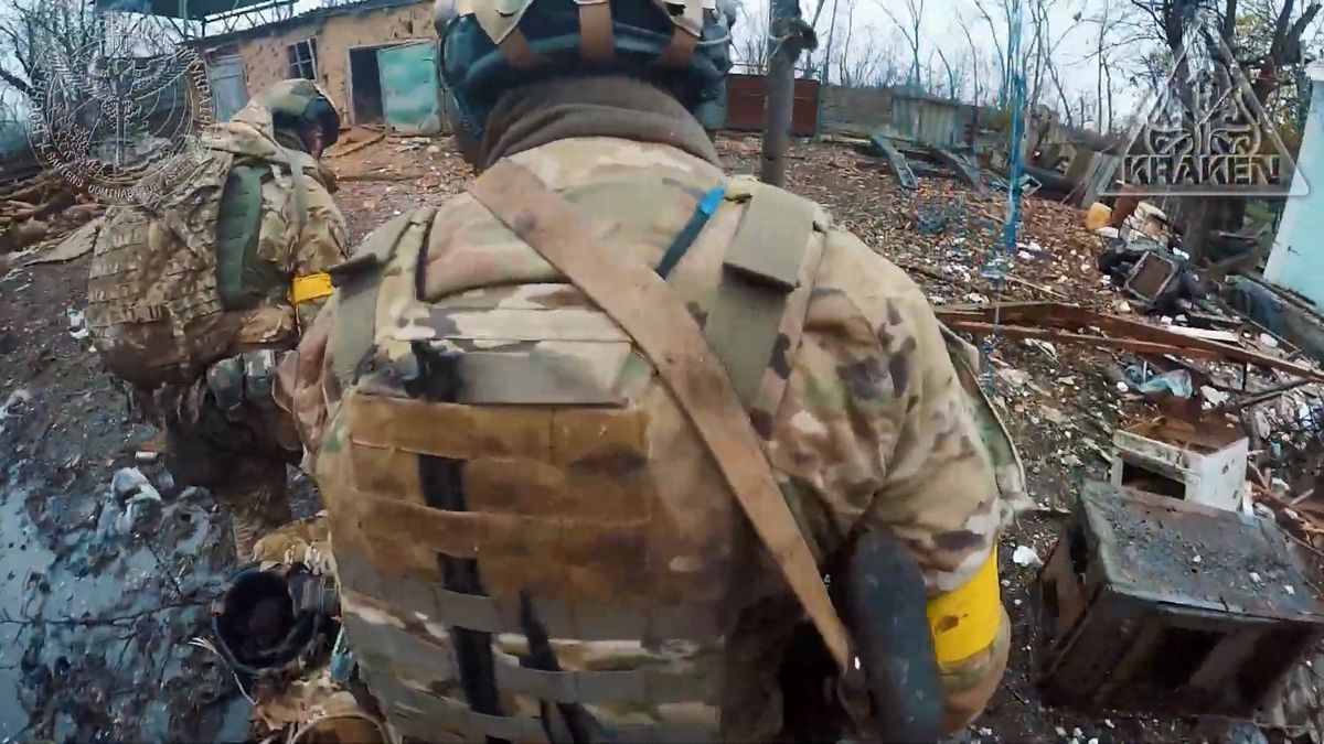 Takhle to vypadá v terénu. Ukrajinci zveřejnili video z dobytí osady u Luhansku